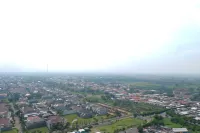 Grand Luxurious and Spacious Studio at Benson Supermall Mansion Apartment