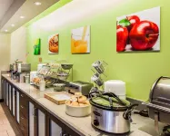 Quality Inn & Suites - breakfast