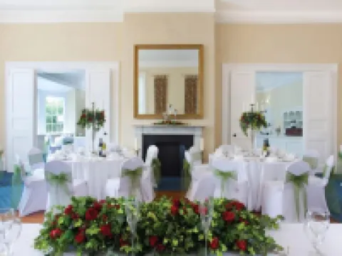 The Queen's Inn Hotels in Cranbrook