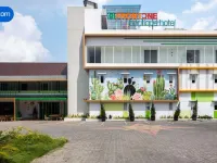 Three Eight Front One Boutique Batu Malang Hotels in Batu City