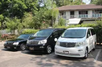 Chatrium Hotel Royal Lake Yangon - parking