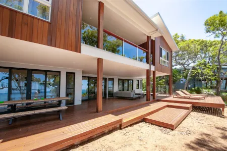 Sunrise at 1770 Holidays