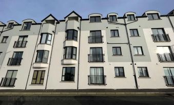 Portrush Penthouse Stunning Harbour & Atlantic Views Only 2 Mins Walk to Harbour & Ramore