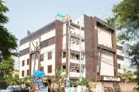 Palm Tree Hotel & Restaurant Các khách sạn ở Aligarh
