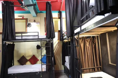 SantKripa Backpackers 400 Mtr from Railway Station