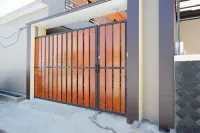 RedDoorz Syariah Near Stasiun Tegal Hotels in Kecamatan Tegal Timur