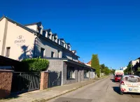 Grand Petit Hotel ex Shato Gesson Hotels in Dobrichovice