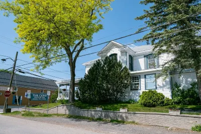 The Cove Inn Hotels in der Nähe von Queens University Biological Station (QUBS)