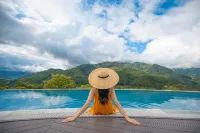Le Champ Tu le Resort Hotels in Tu Le