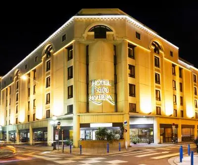 Hotel Nice Riviera Hotel berhampiran Dataran Massena