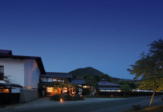 5. 료칸 텐도소..