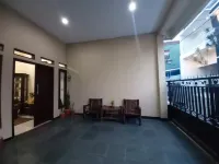 RR Family Homestay Batu