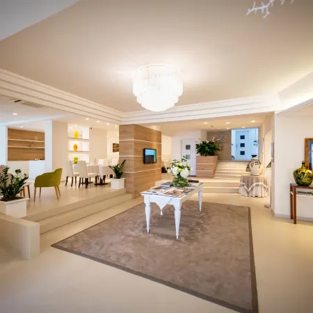 International Beach Hotel