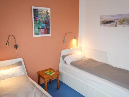 Sander Отели в г. Дамп