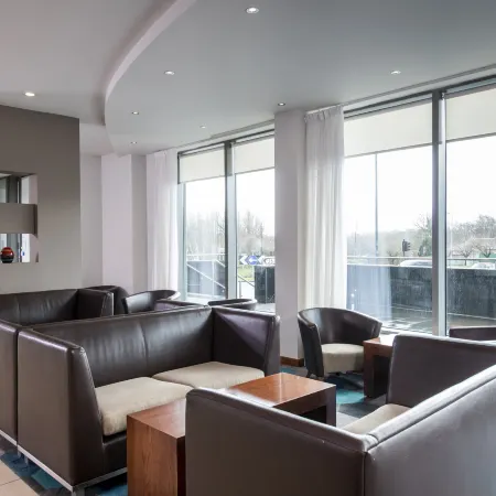 Holiday Inn Express HAMILTON by IHG Отели рядом с достопримечательностью «Hamilton Water Palace»