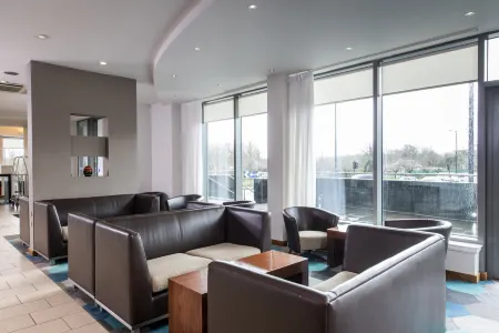 Holiday Inn Express Hamilton Отели в г. Гамильтон