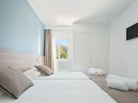 Puerto Azul Suite Hotel - parking