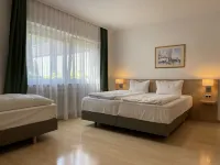 Hotel Hafner- Self check- in Отели в г. Цуффенхаузен