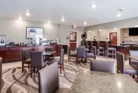 Cobblestone Inn & Suites-Fremont Hotels in Waupaca County