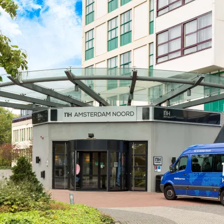 NH Amsterdam Noord Отели рядом с достопримечательностью «Церковь Схеллингвуда»