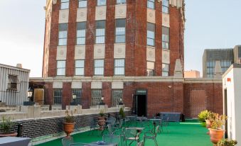 Lord Baltimore Hotel