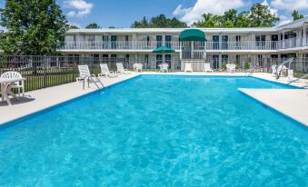 Days Inn by Wyndham Cullman