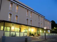 Hotel Fontanelle Hotele w: Fratta Terme