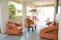 Sai Pradnya Bhakt Niwas Hotel a Dehu Road