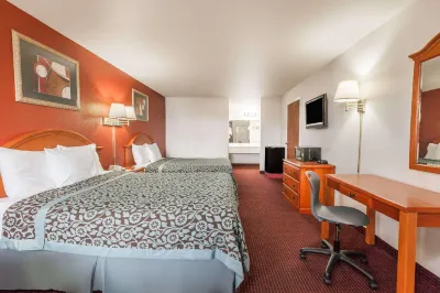 Days Inn by Wyndham Canton Hotel in zona Yesterland Farm