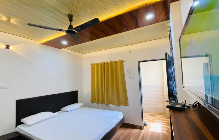 Royal Excellency Inn