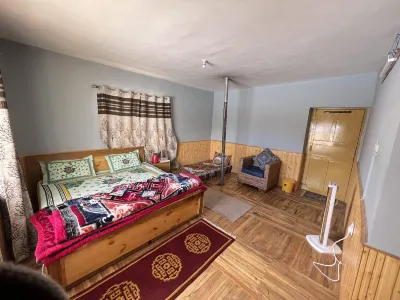 Juniper Home - Kaza Hotels in Kaza