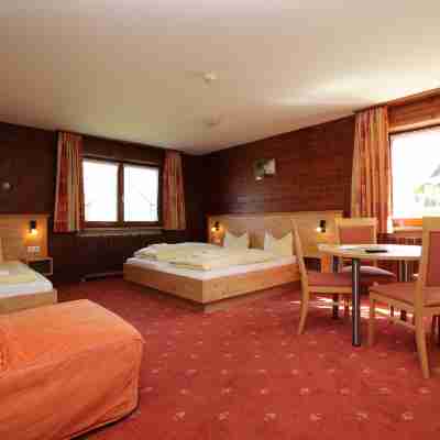 T3 Alpenhotel Garfrescha Rooms