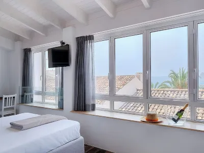 Hostal Perla Blanca Altea فنادق في Altea