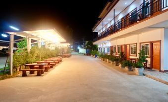 Baan Kru Toom Hotel