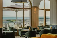 Radisson Blu Grand Hotel & Spa, Malo-les-Bains - breakfast