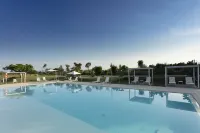 Masseria Mongiò Dell'Elefante - Pools
