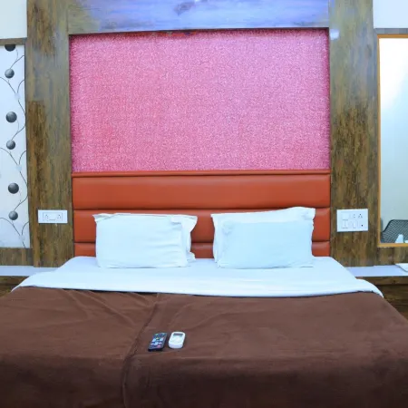 Mayura Lodge Residency