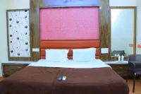 Mayura Lodge Residency - parking