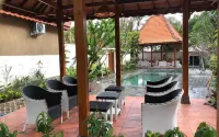 Ndalem Hapsari - Pools