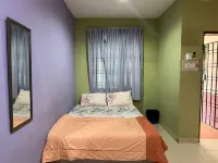 Ayem Homestay Uthm Hotels in Parit Raja