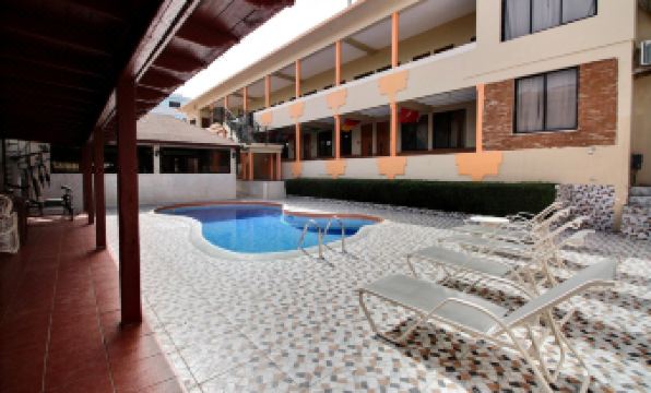 Hotel Garant & Suites - Housity