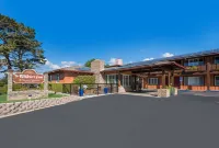 Clarion Collection Wilkie's Inn Pacific Grove - Monterey Hotels in Pacific Grove