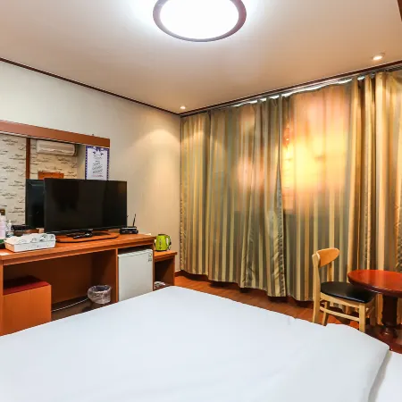 Endam Motel Отели рядом с достопримечательностью «Парк Hourglass»