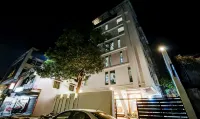 Treebo the Pavilion, Railway Station Hotels near Ganga jamuna Red lauat