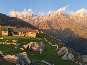 Hostel Hikers World