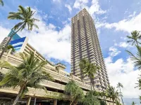 Cozy condo at Hawaiian monarch- free parking, no resort fee, near beaches, shop
