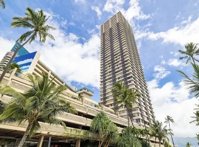 Cozy condo at Hawaiian monarch- free parking, no resort fee, near beaches, shop Hotel di 
