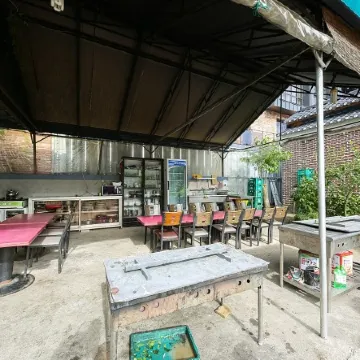 Boeun Songnisan Dongsan Pension Отели рядом с достопримечательностью «Храм Попчуса»