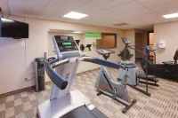 Ramada by Wyndham Fairfield NJ - Gym