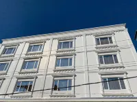 White Palace Hotel